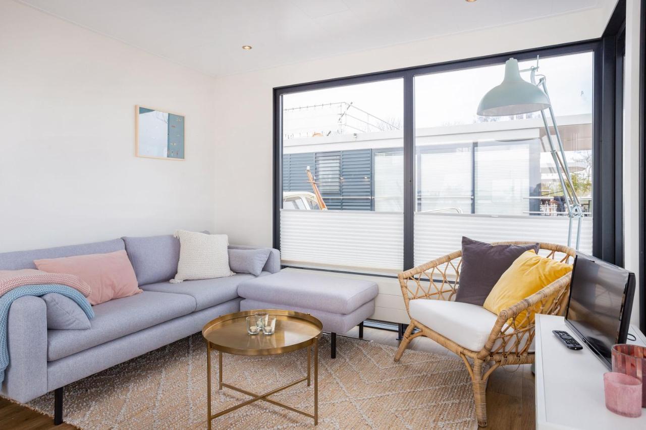 Welcome In - Houseboat Agua Dolce Met Tuin, Paviljoenwei 4, Sneek - Offingawier Exterior photo