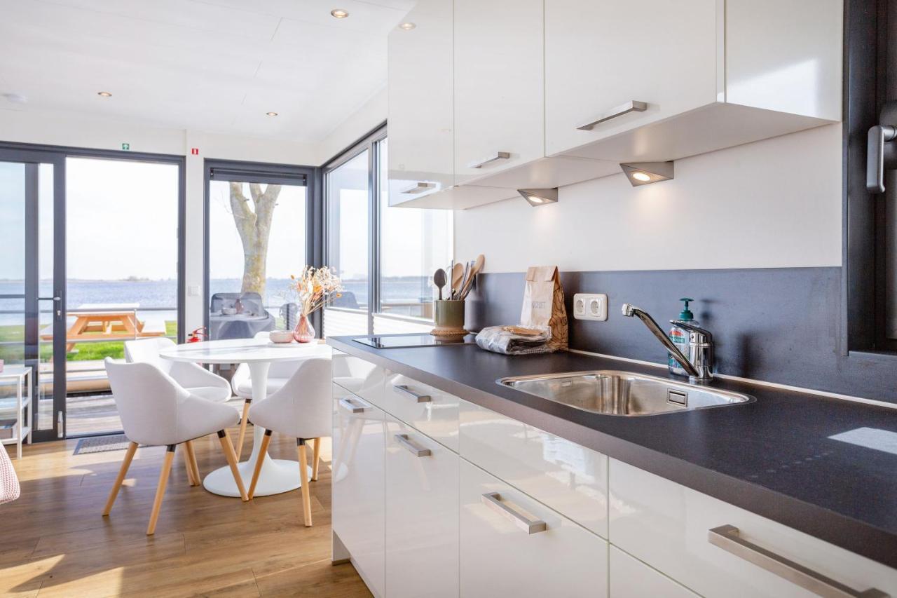 Welcome In - Houseboat Agua Dolce Met Tuin, Paviljoenwei 4, Sneek - Offingawier Exterior photo