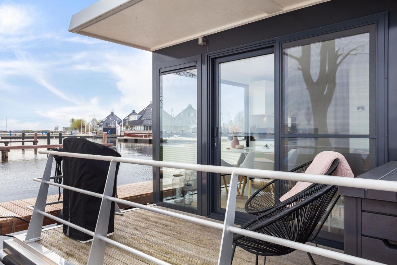 Welcome In - Houseboat Agua Dolce Met Tuin, Paviljoenwei 4, Sneek - Offingawier Exterior photo